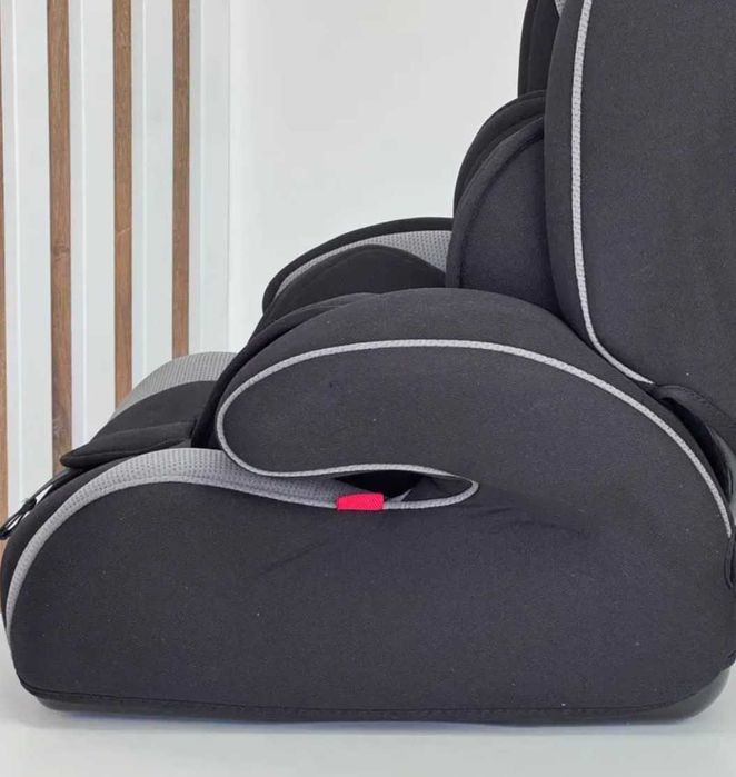 Дитяче автокрісло універсальне з бустером joy 9-36 кг