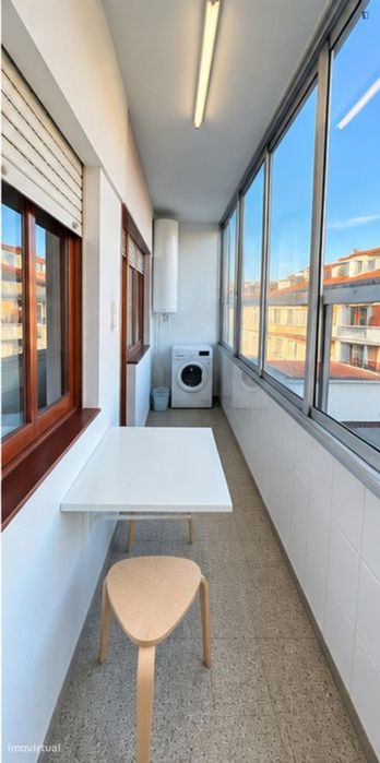 Quarto - localizado em Mafamude Porto