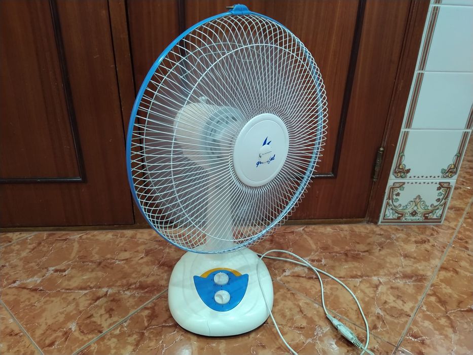 Ventoinha ventilador de mesa  casa quarto apartamento vivenda escritório gabinete carro.