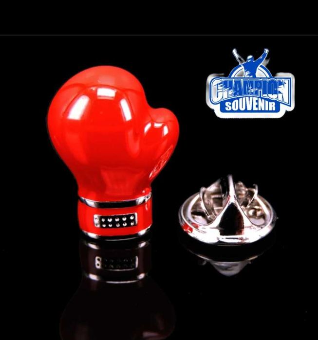 Значок на сорочку, піджак боксерські рукавички від CHAMPION SOUVENIR.
