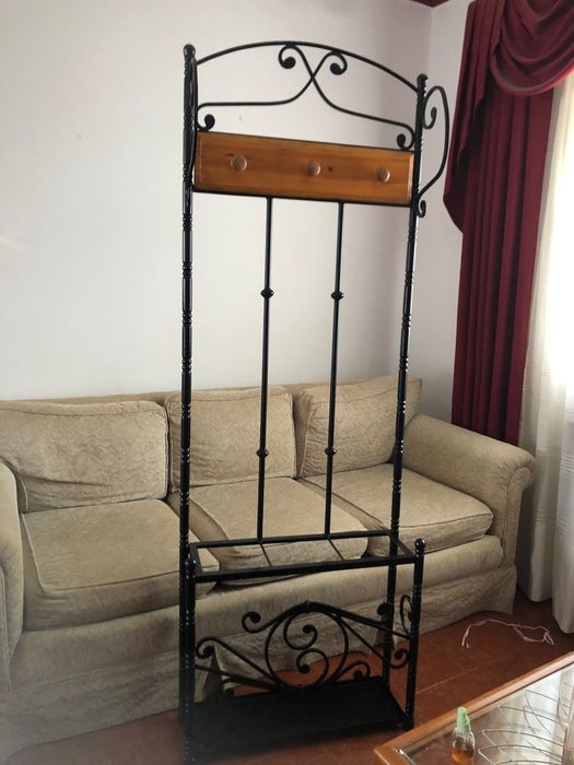 Bengaleiro de ferro e madeira