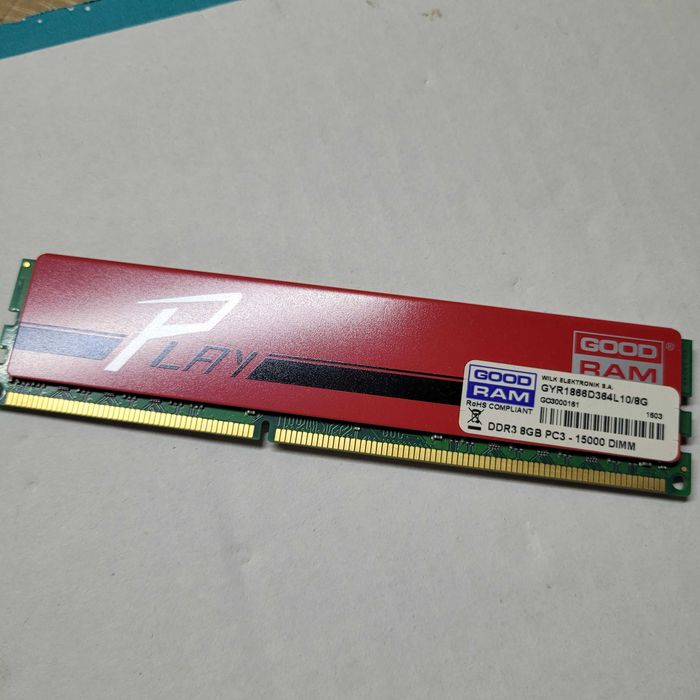 Goodram DDR3-1866 8192MB PC3-15000 Play Red (GYR1866D364L10/8G)