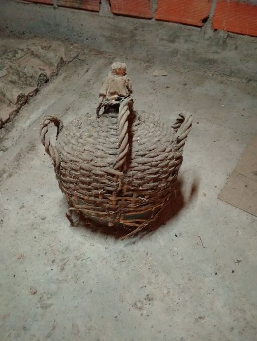 Garrafões antigos em palha de 20lt