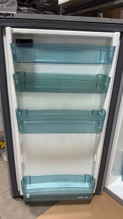 Холодильник Thetford N150 для кемпера / каравана 12V 220V газ