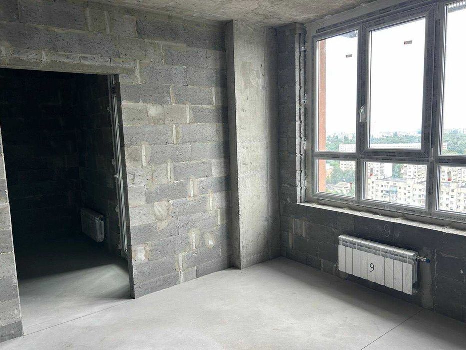 Продам 1 кім кв Будинок на Вавілових 9-11.