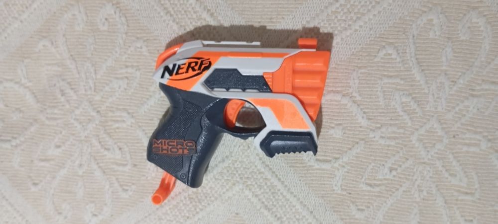 Nerfs variadas com balas incluídas