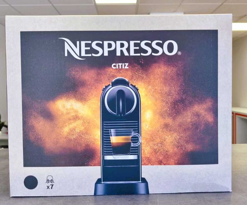 Nespresso CitiZ em preto, na caixa, garantia 3 anos