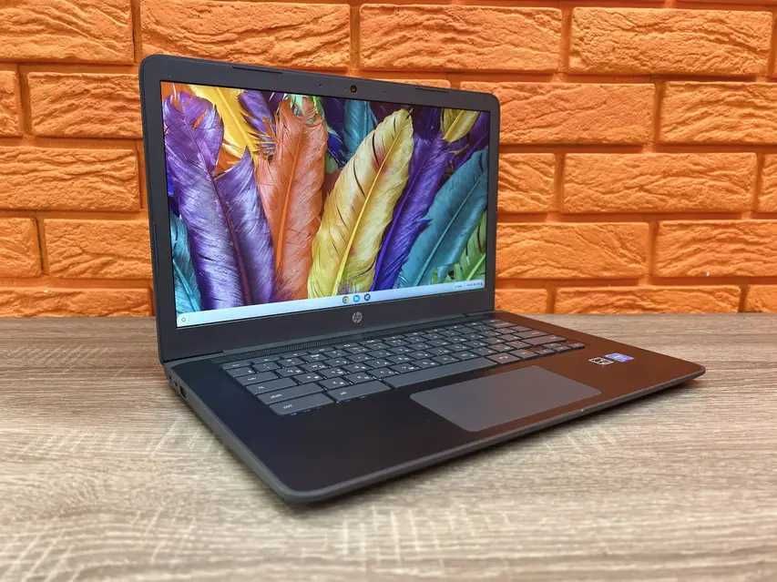 Нетбук HP Chromebook 14 G5 14" FHD IPS, Intel Celeron N3450 2.2 GHz, LPDDR4 8ГБ, eMMC Flash 64ГБ, без АКБ ( робота від ЗП)