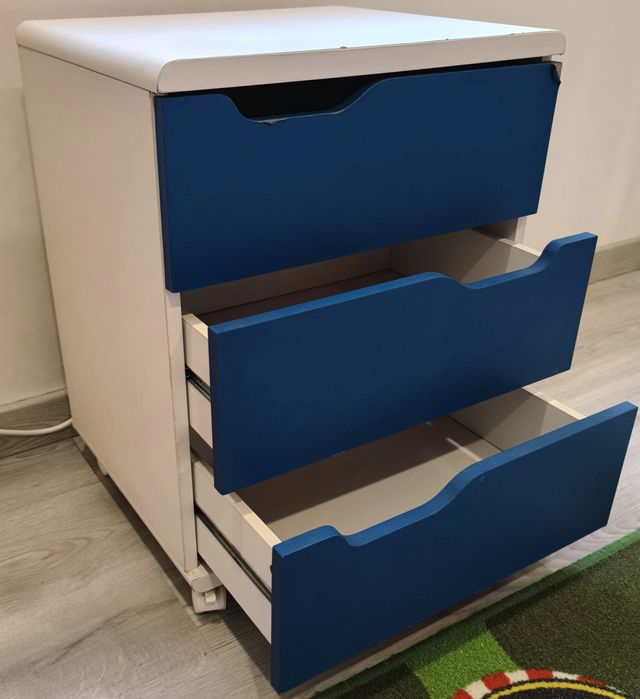 Mesa de cabeceira / apoio