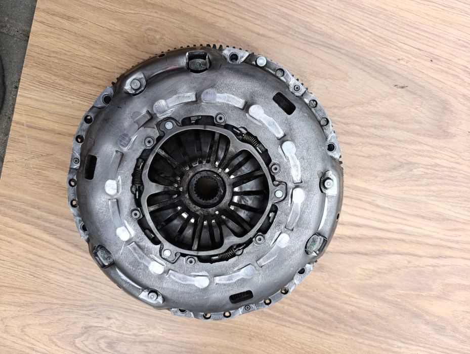 Sprzęgło  kolo  dwumasowe  2.0 Tdi LuK VW  passat  Skoda Audi Seat
