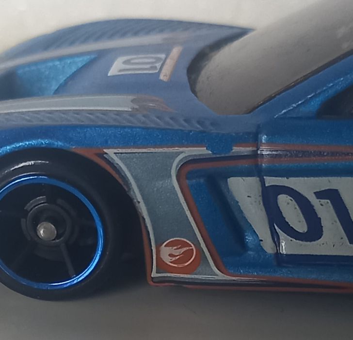 (TH) Treusure Hunt Corvette Hot wheels