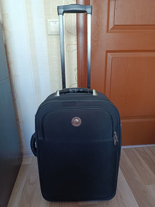 Чемодан дорожный  Derby б/у