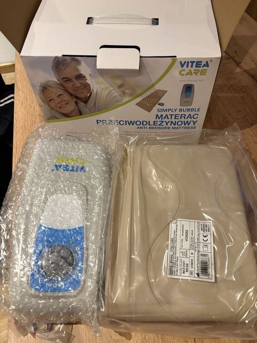 Materaz przeciwodleżynowy z pompą