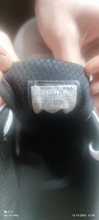 Продам кросівки FILA
