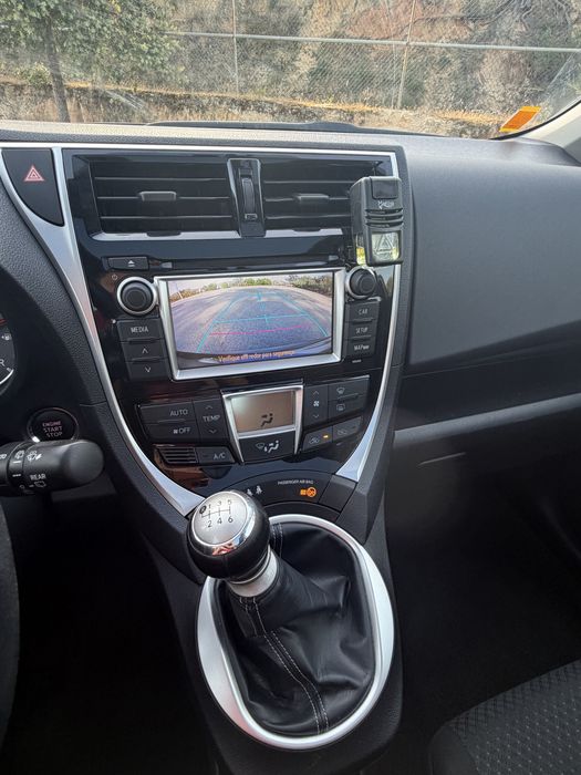 Toyota Verso-S — fotografia 12