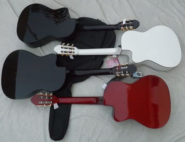 Guitarra clássica eletrificada - modelo cutaway nova