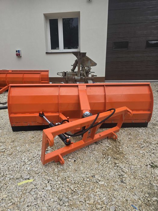 Pług śnieżny do tura / TUZ-a / wózka widłowego – dostawa