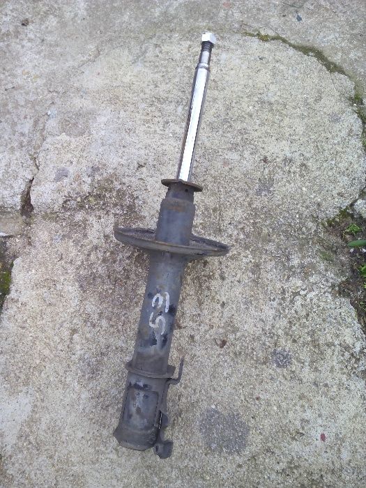 Amortecedor Frente Esq - Toyota Starlet 1.5D