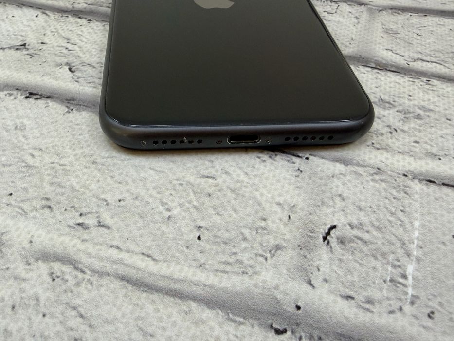 Iphone 11 256gb neverlock Black 180$