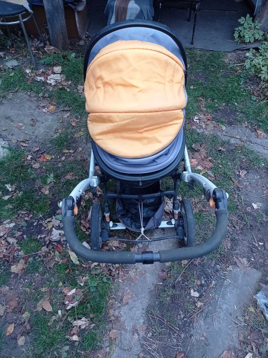 Каляска дитяча в хорошому стані