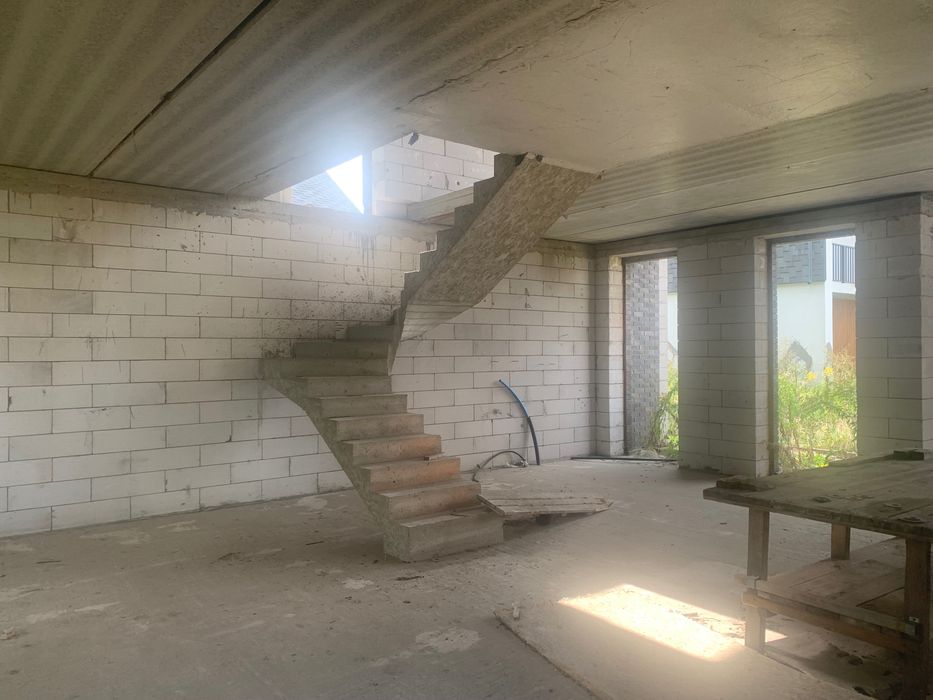 Продаж будинку 140 квадратів в Крюківщині 5 соток