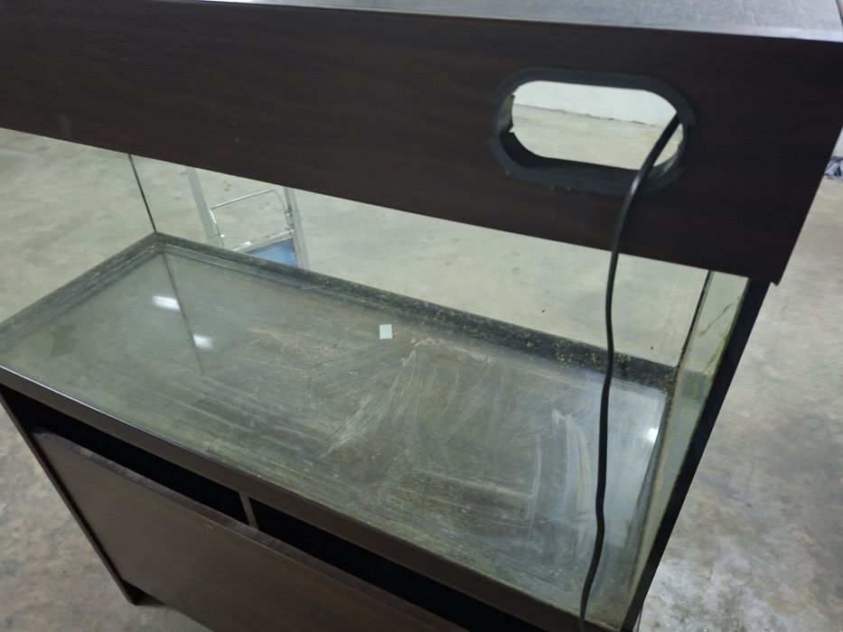 Aquario  100x50x40 com tampas e calha com  2 lampadadas e Movel