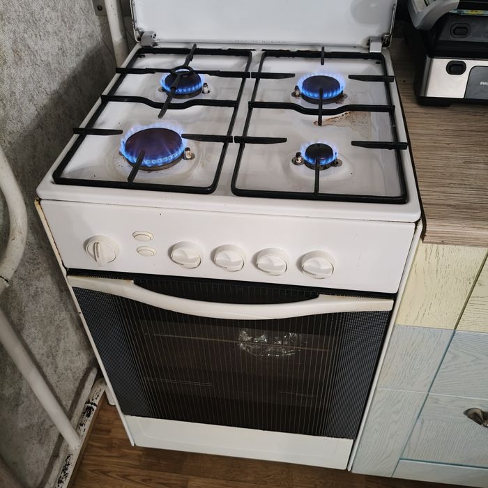 Газова плита  з газовою духовкою