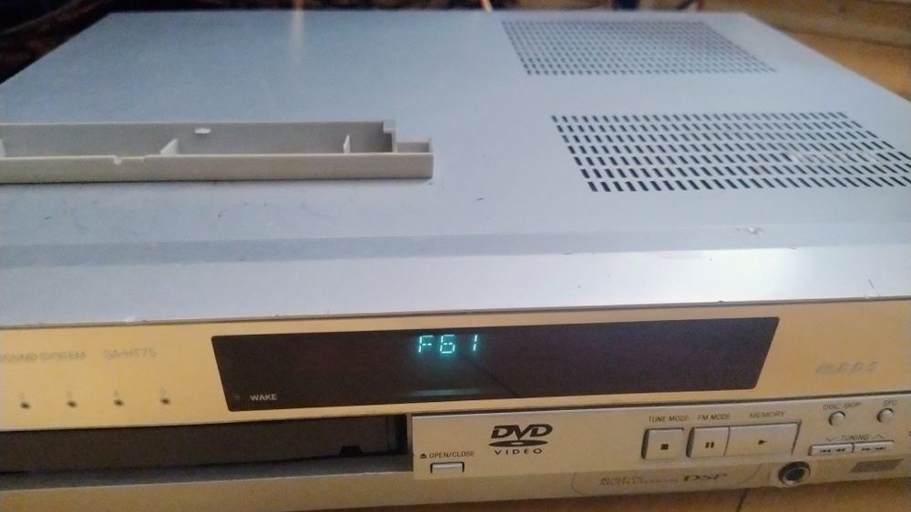 Wzmacniacz, amplituner Panasonic SA-HT75
