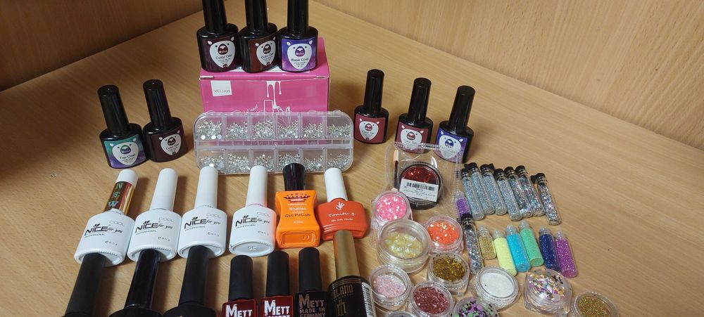 Zestaw do stylizacji a przedłużania paznokci