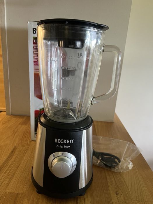 Liquidificadora Becken 500W Inox c/ Jarra de Vidro 1,5L | Nova