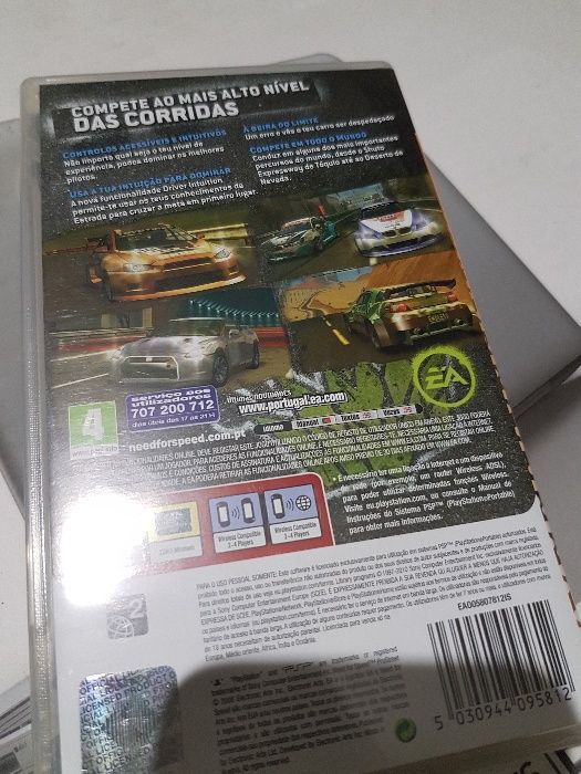 PSP: Need for Speed ProStreet Essentials