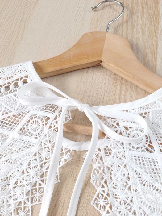 Jasny Biały Haftowany Kołnierzyk Doczepiany Odczepiany Fałszywy