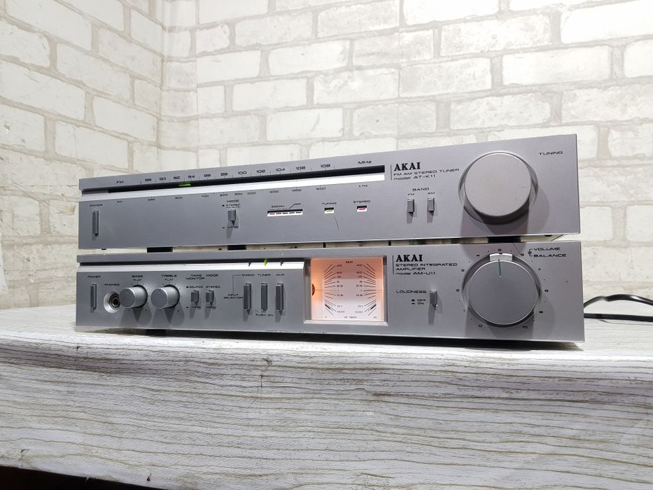 Стійка! Hi-Fi Підсилювач/тюнер AKAI AM-U01/AT-K11, *2x40 Вт, б/у з Німеччини