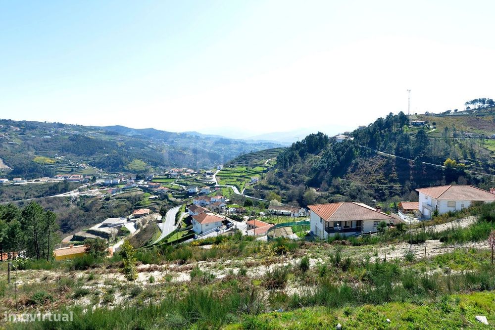 Parcela de Terreno em Paredes de Viadores — Paredes De Viadores E Manhuncelos, Porto