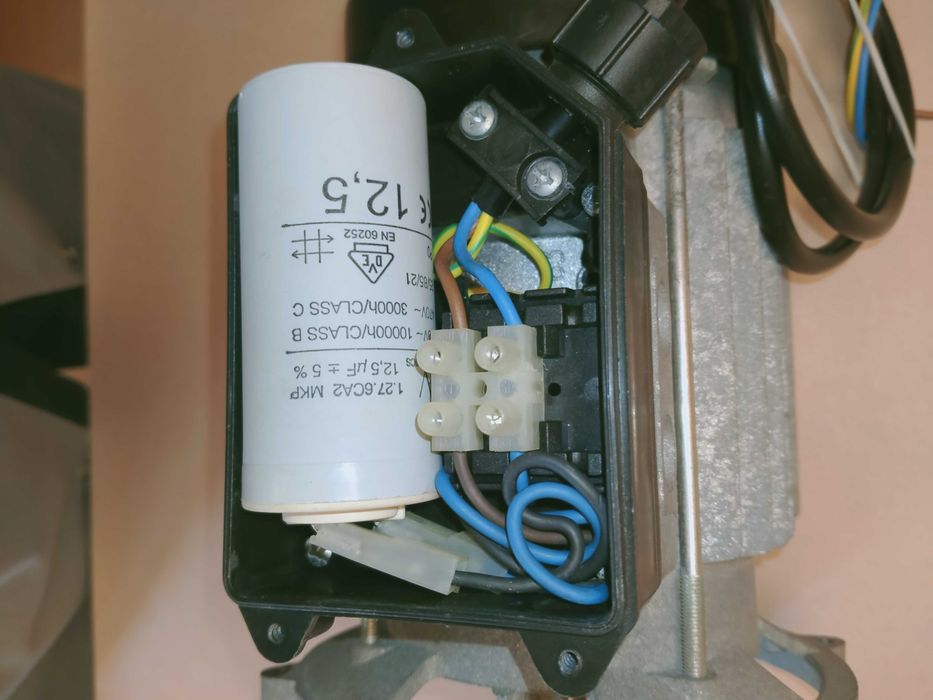 Silnik z pompą do wanny z hydromasażem