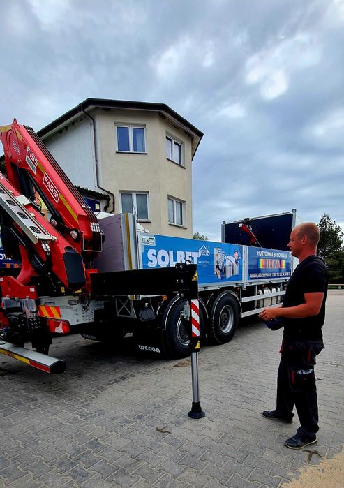 Transport. Usługi HDS, żuraw, dźwig. Przewóz sprzętu i kontenerów