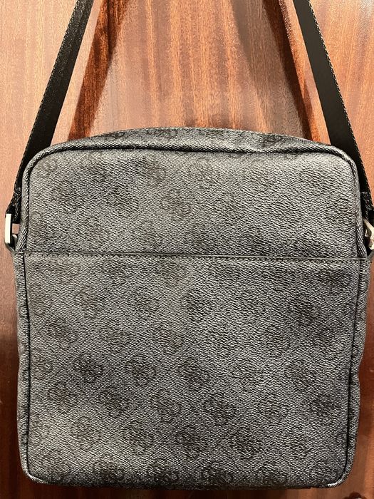 Mala da GUESS original Nova.