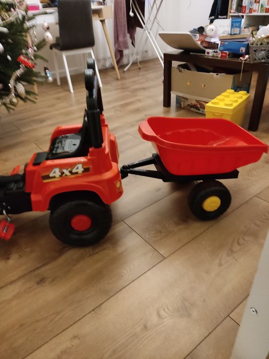 Zabawkowe auto do jazdy dla dzieci JEEP Strażacki z przyczepą
