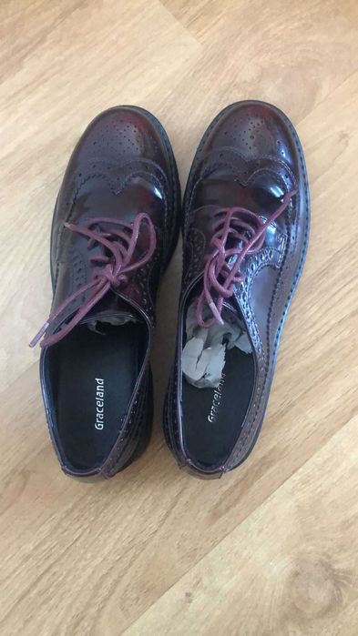 Sapatos de Mulher rasos Bodeaux (novos)