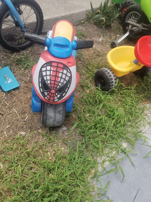 Mota de criança para equilibrio