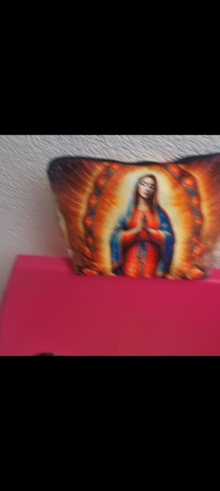 Kosmetyczka z wizerunkiem Matki Bożej