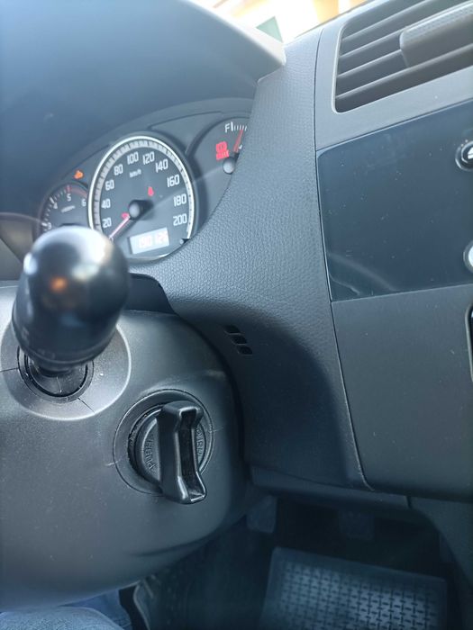 Suzuki Swift 1.3 DDIS GLX 5 Portas Mod. 2008