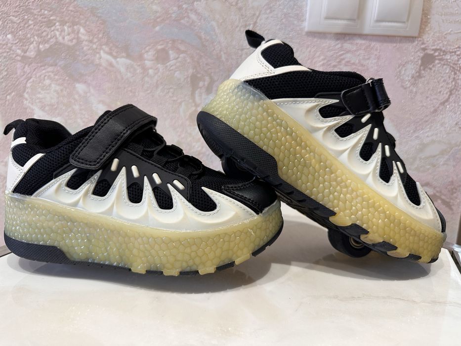 Кросівки-ролики 33 розмір