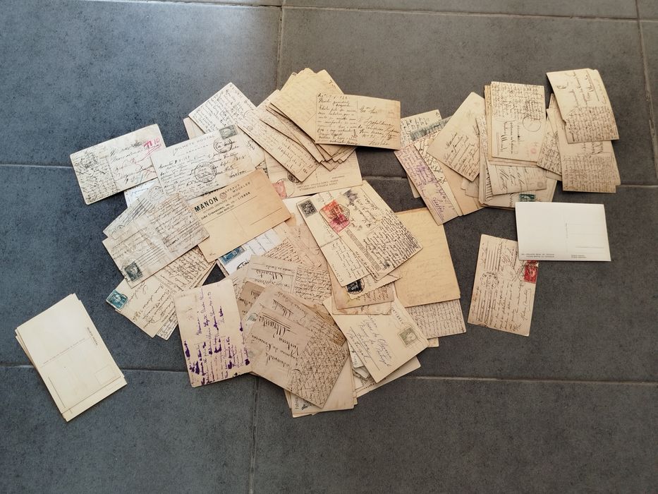 Grande lote de mais de 100 postais