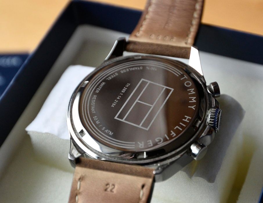 Relógio Tommy Hilfiger com pulseira de couro (Boutique dos relógios)