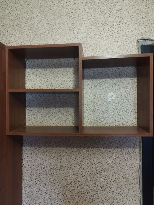 Поличка для книжок, колір горіх.