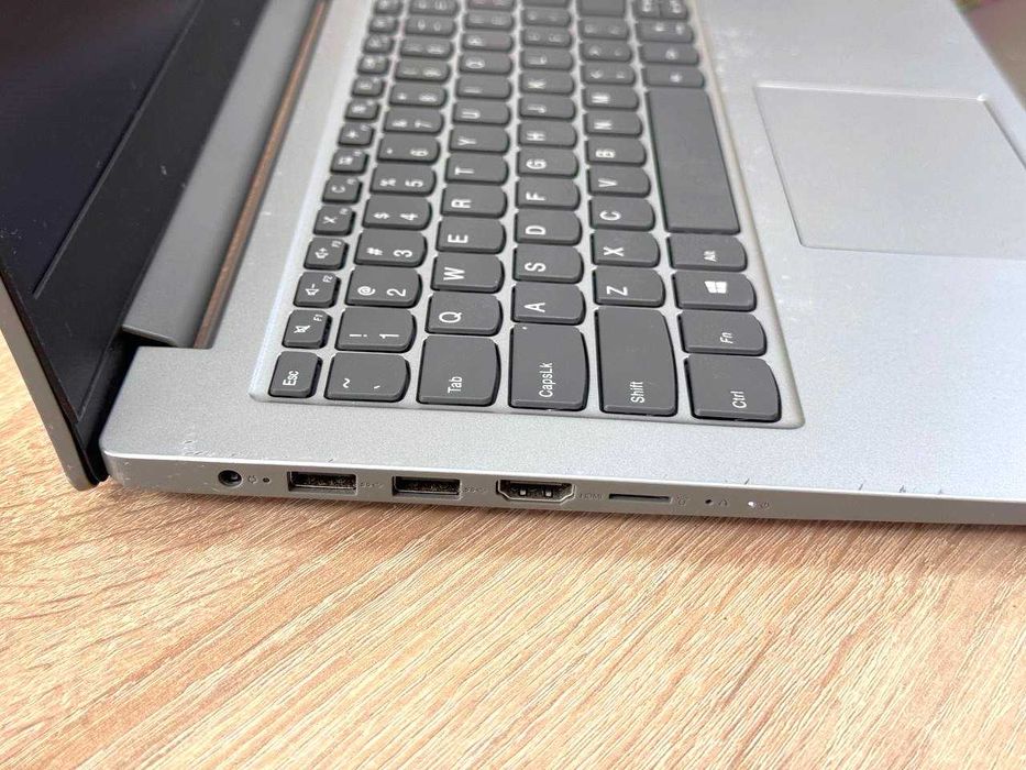 Lenovo IdeaPad Slim 1-14AST-05 14" • AMD • 4GB RAM • 64GB eMMC • Windows 10Pro