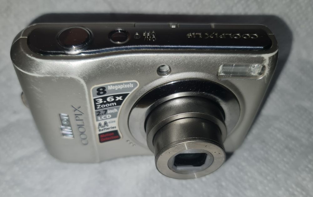 Фотоапарат Nikon Coolpix L19, статуэт,sharp