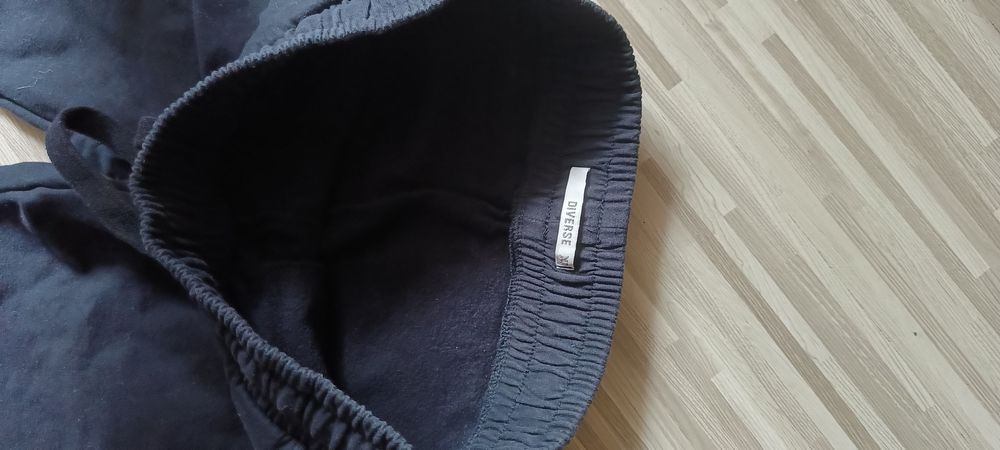 Spodnie dresowe Diverse