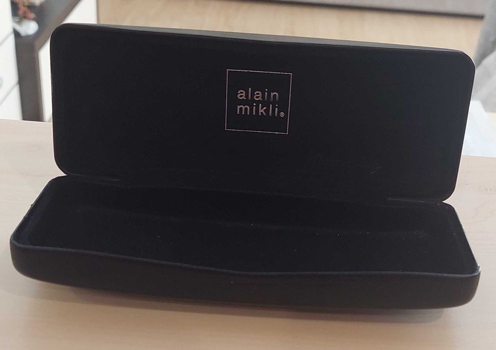 Чохол для окулярів alain mikli